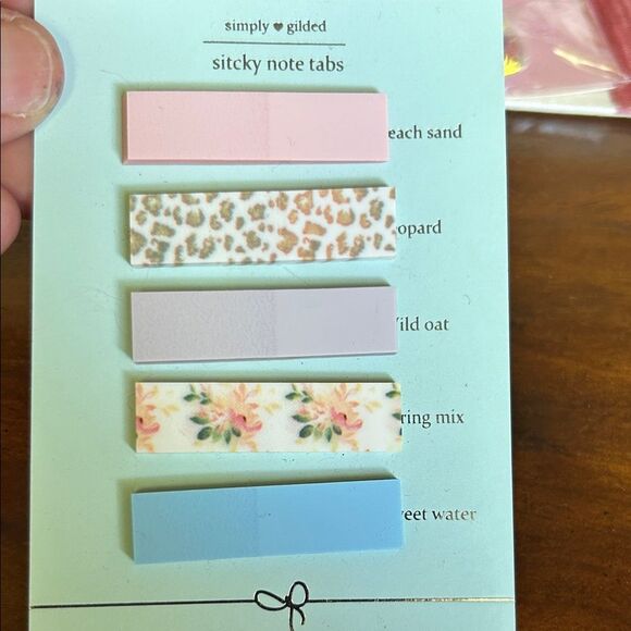 Simply Gilded Sticky Note Tabs and Bow Charm silver with heart crystal bookmark - Picture 5 of 5